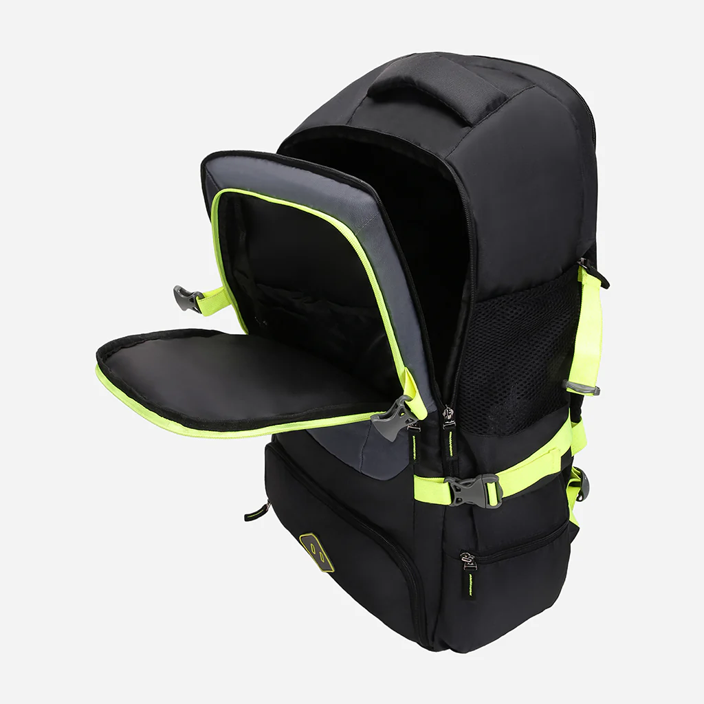 Safari Hulk 60L Black Overnighter Travel Rucksack with Ergonomic Straps & Back Padding - Image 6