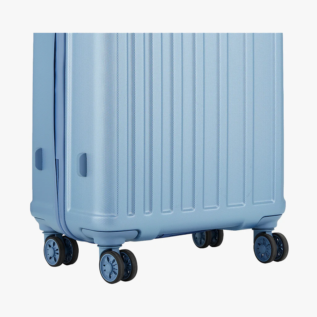 Safari Linea Pearl Blue Trolley Bag with Dual Wheels - Image 30