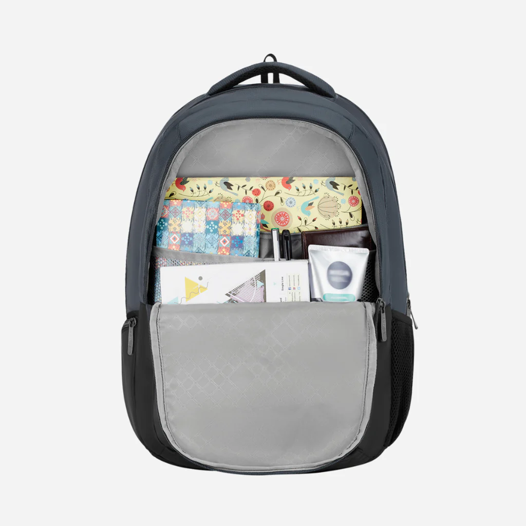 Safari Blink 2 36L Grey Laptop Backpack with Raincover and smart sleeve - Image 5