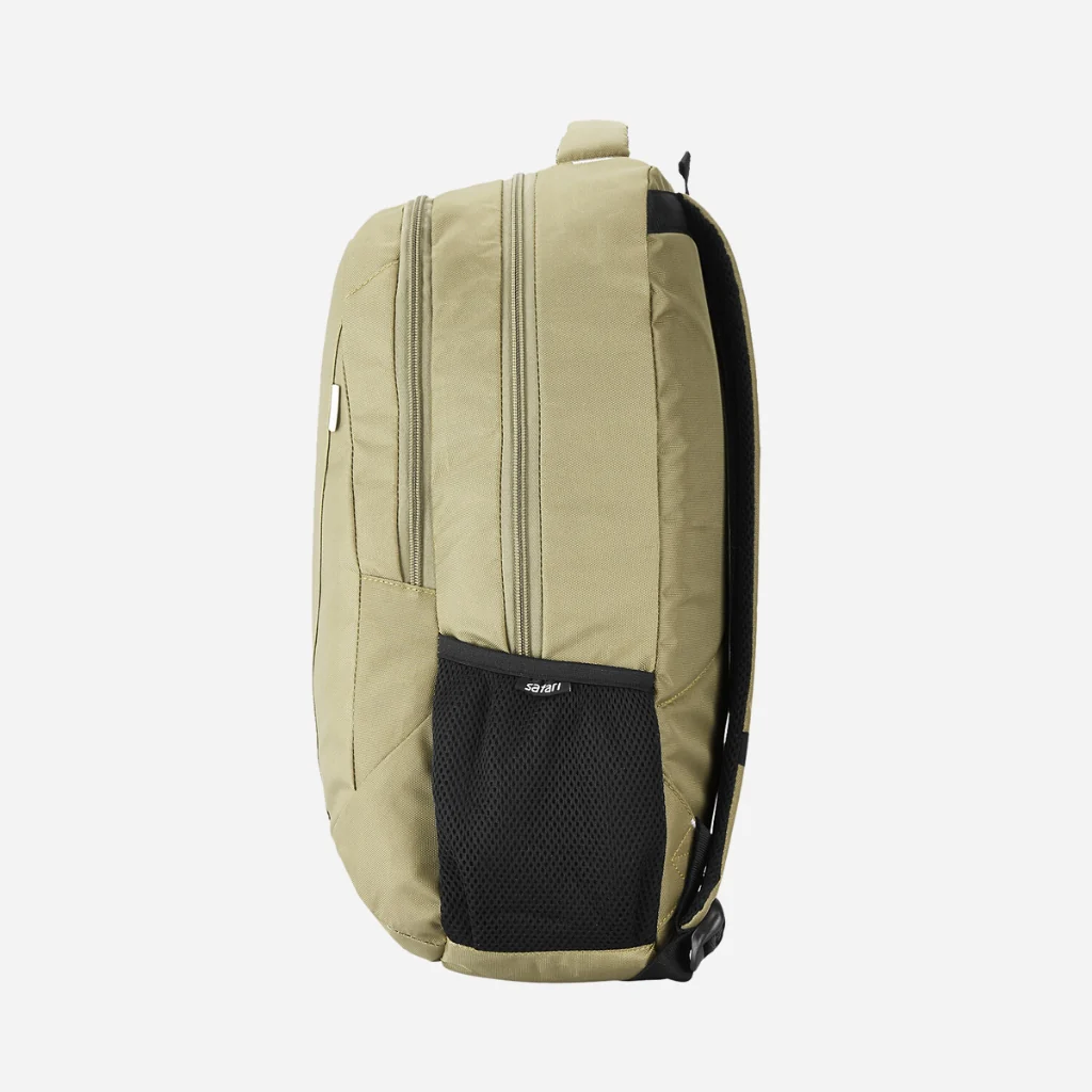 Safari Chase 102 20.6L Black Backpack with Easy Access Pockets - Image 11