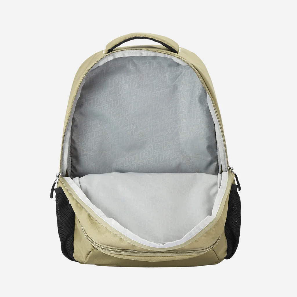 Safari Chase 102 20.6L Black Backpack with Easy Access Pockets - Image 12